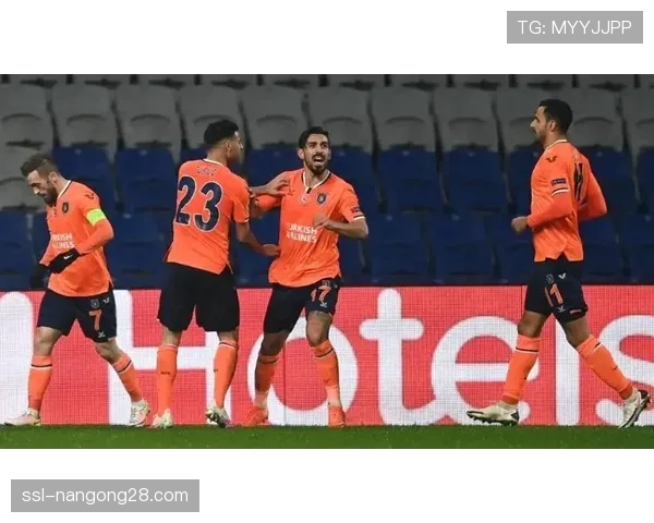 比利亚雷亚尔4-2击败阿尔梅里亚,索尔洛特上演帽子戏法 比利亚雷亚尔4-2击败阿尔梅里亚,索尔洛特上演帽子戏法